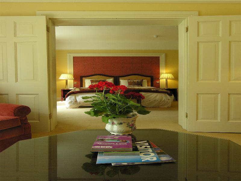 Killarone Ross Lake House Hotel מראה חיצוני תמונה