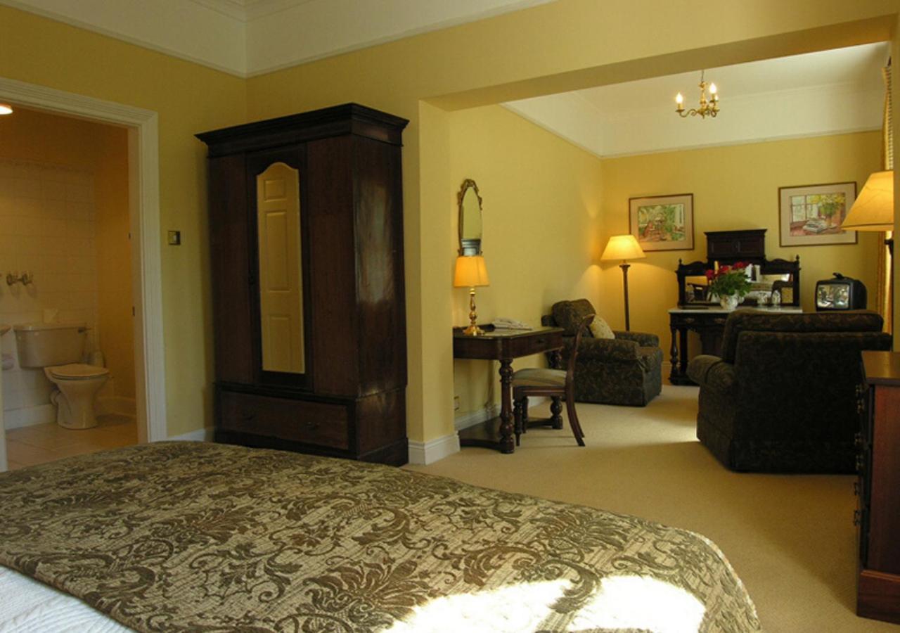 Killarone Ross Lake House Hotel מראה חיצוני תמונה